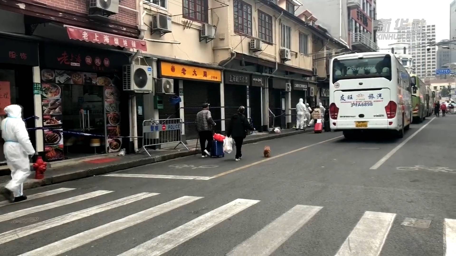 居民隔離可以帶寵物了，暖心！