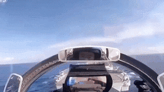 走近艦載機飛行員 看航母戰(zhàn)力如何煉成？