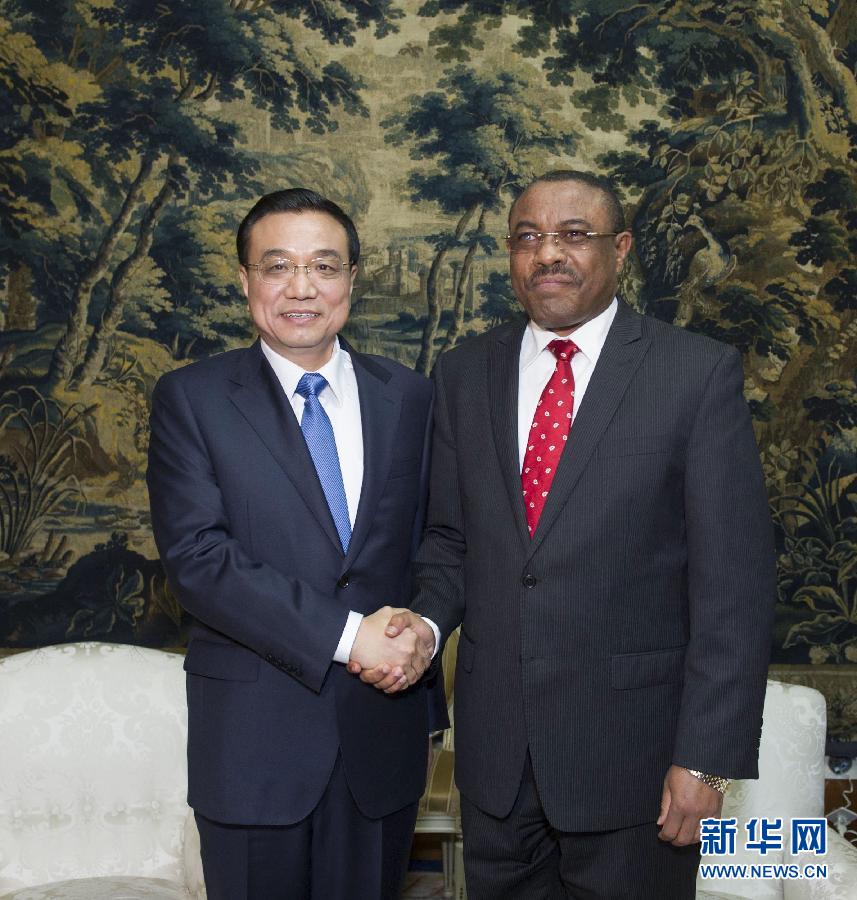 5月4日，中國(guó)國(guó)務(wù)院總理李克強(qiáng)在亞的斯亞貝巴與埃塞俄比亞總理海爾馬里亞姆舉行會(huì)談。  新華社記者 王曄 攝
