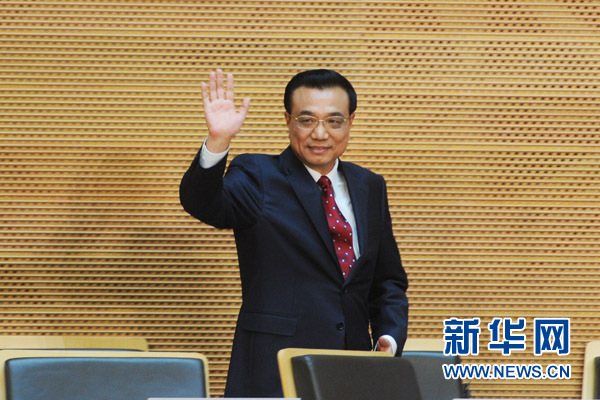 5月5日，中國(guó)國(guó)務(wù)院總理李克強(qiáng)在位于亞的斯亞貝巴的非洲聯(lián)盟總部發(fā)表題為《開(kāi)創(chuàng)中非合作更加美好的未來(lái)》的演講。 新華社記者 謝環(huán)馳 攝 