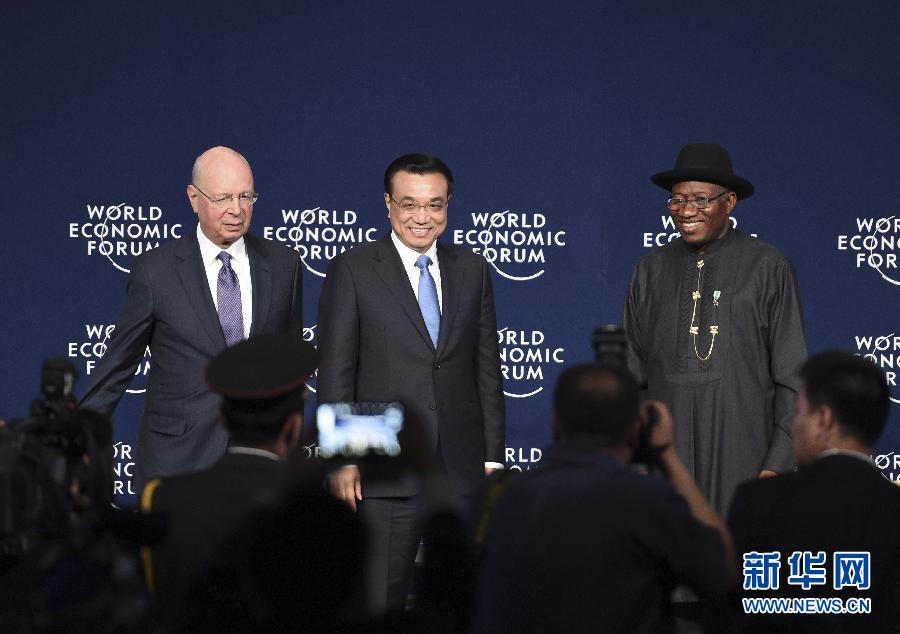 5月8日，中國國務(wù)院總理李克強在阿布賈出席第24屆世界經(jīng)濟論壇非洲峰會全會，發(fā)表題為《共同推動非洲發(fā)展邁上新臺階》的特別致辭。新華社記者 李學(xué)仁 攝 