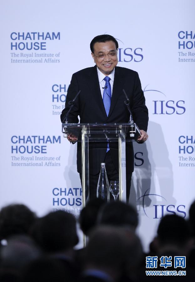6月18日，國務(wù)院總理李克強(qiáng)在倫敦金融城市長官邸面向英國皇家國際問題研究所和國際戰(zhàn)略研究所兩大智庫發(fā)表題為《共建包容發(fā)展的美好世界》的演講。新華社記者 張鐸 攝 