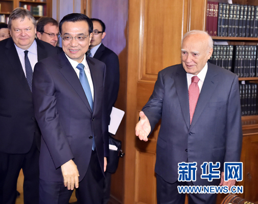 6月20日，國務(wù)院總理李克強在雅典總統(tǒng)府會見希臘總統(tǒng)帕普利亞斯。新華社記者 李濤 攝