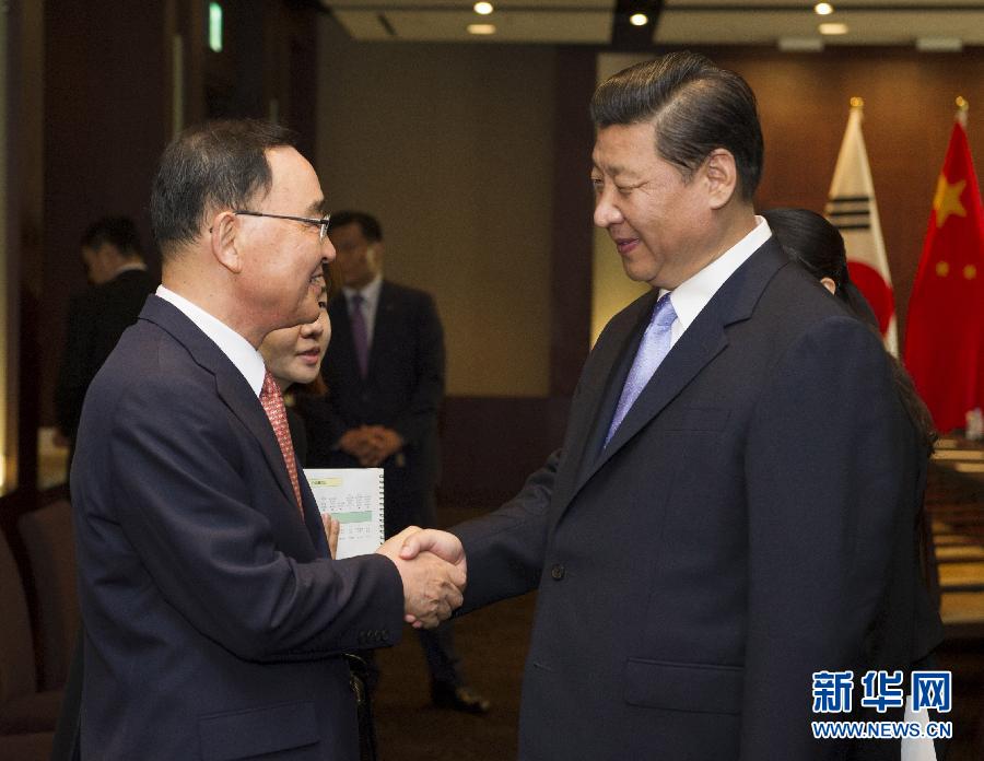 7月4日，國家主席習(xí)近平在首爾會見韓國總理鄭烘原。 新華社記者謝環(huán)馳攝  