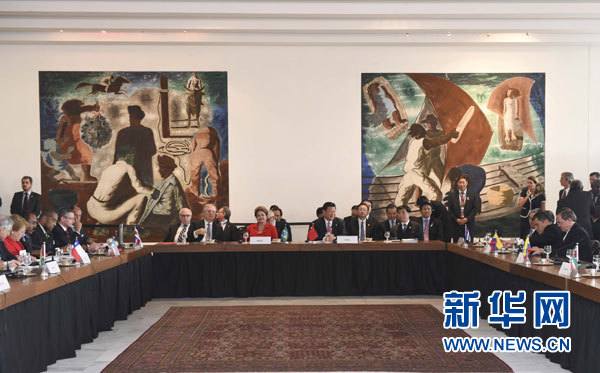 當(dāng)?shù)貢r間7月17日，國家主席習(xí)近平出席在巴西利亞舉行的中國－拉美和加勒比國家領(lǐng)導(dǎo)人會晤。 新華社記者 李學(xué)仁 攝