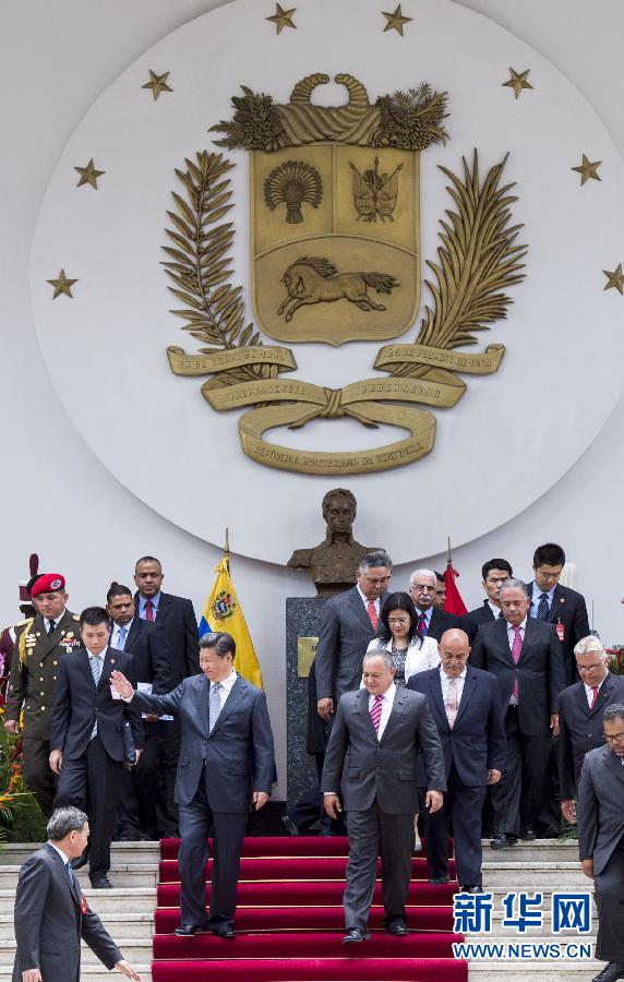 當?shù)貢r間7月21日，國家主席習近平在加拉加斯會見委內瑞拉全國代表大會主席卡韋略。 新華社記者 王曄 攝