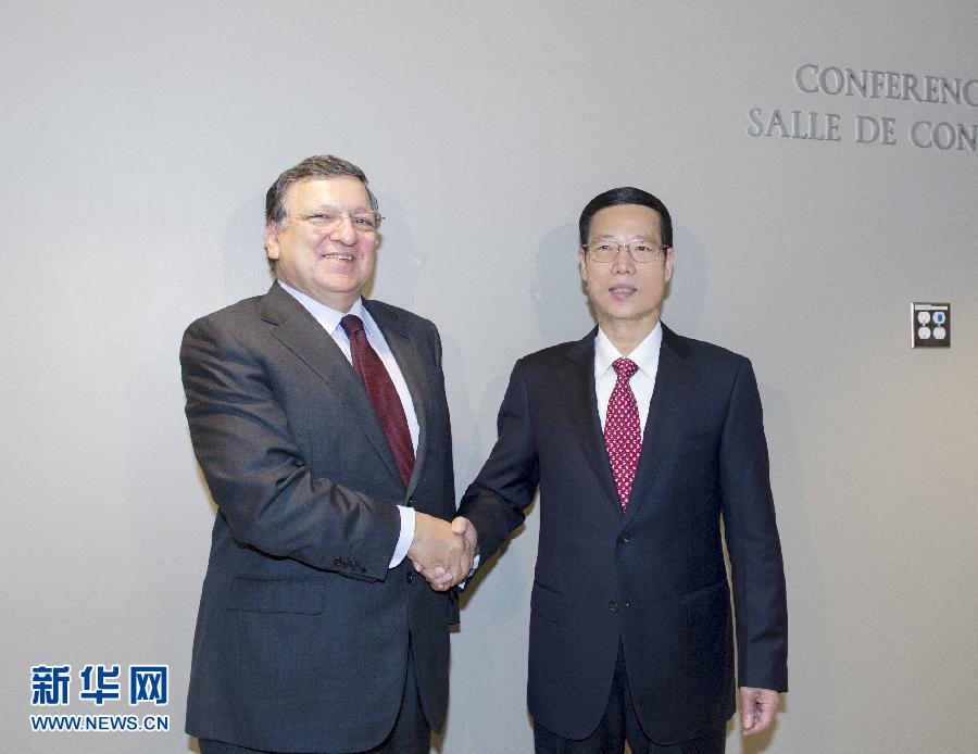 9月23日，正在紐約出席聯(lián)合國(guó)氣候峰會(huì)的國(guó)家主席習(xí)近平特使、國(guó)務(wù)院副總理張高麗在紐約聯(lián)合國(guó)總部會(huì)見歐盟委員會(huì)主席巴羅佐。新華社記者 王曄 攝 