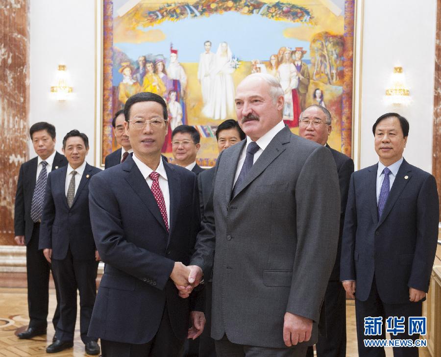 9月26日，應(yīng)邀訪問白俄羅斯的國務(wù)院副總理張高麗在明斯克會見白俄羅斯總統(tǒng)盧卡申科。新華社記者王曄攝 