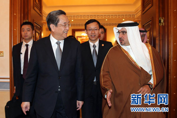 11月6日，正在巴林進行正式友好訪問的全國政協(xié)主席俞正聲在麥納麥會見巴林王儲薩勒曼。 新華社記者劉衛(wèi)兵攝