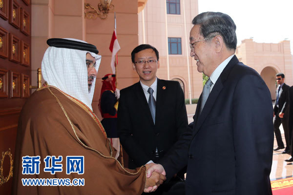 11月6日，正在巴林進行正式友好訪問的全國政協(xié)主席俞正聲在麥納麥會見巴林王儲薩勒曼。 新華社記者劉衛(wèi)兵攝