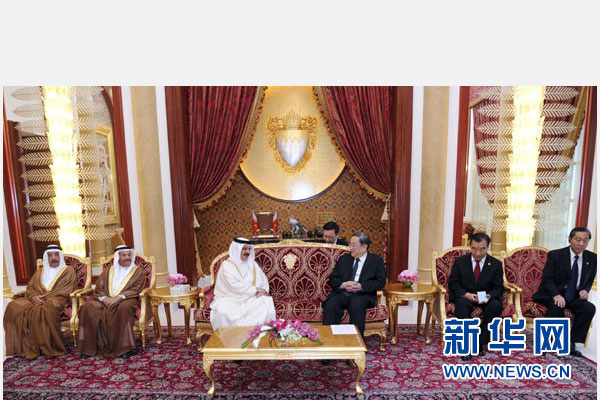 11月6日，正在巴林進行正式友好訪問的全國政協(xié)主席俞正聲在麥納麥會見巴林國王哈馬德。 新華社記者 張鐸 攝