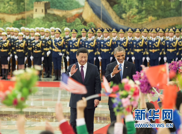 11月12日，國(guó)家主席習(xí)近平在北京人民大會(huì)堂舉行歡迎儀式，歡迎美國(guó)總統(tǒng)奧巴馬對(duì)中國(guó)進(jìn)行國(guó)事訪問(wèn)。 新華社記者 黃敬文 攝