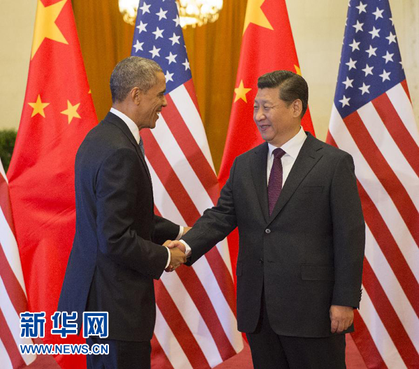 11月12日，國(guó)家主席習(xí)近平在北京人民大會(huì)堂舉行歡迎儀式，歡迎美國(guó)總統(tǒng)奧巴馬對(duì)中國(guó)進(jìn)行國(guó)事訪問。 新華社記者 李學(xué)仁 攝