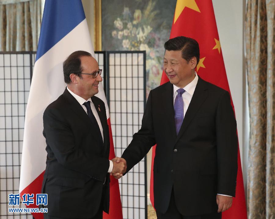 11月16日，國家主席習(xí)近平在澳大利亞布里斯班會見法國總統(tǒng)奧朗德。 新華社記者丁林?jǐn)z 