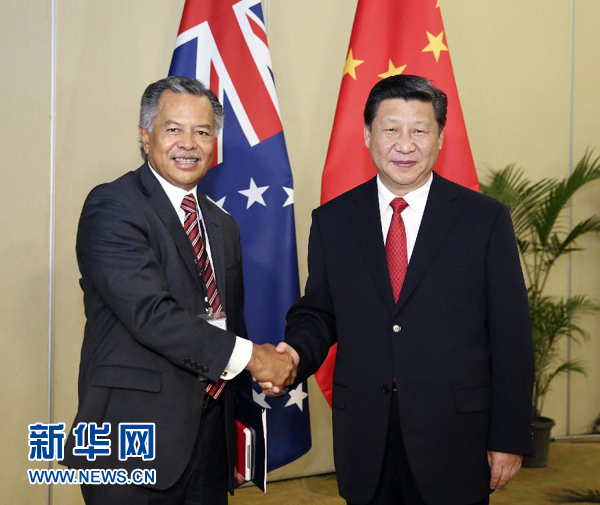 11月22日，國(guó)家主席習(xí)近平在斐濟(jì)楠迪會(huì)見(jiàn)庫(kù)克群島總理普納。新華社記者丁林?jǐn)z 