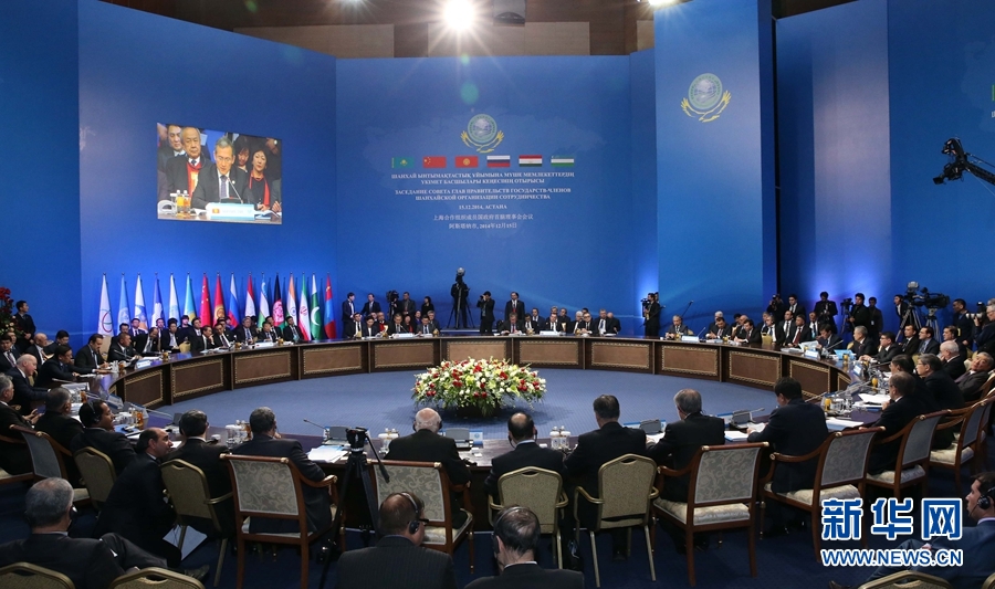 12月15日，中國國務院總理李克強在阿斯塔納出席上海合作組織成員國政府首腦理事會第十三次會議。 新華社記者 龐興雷 攝