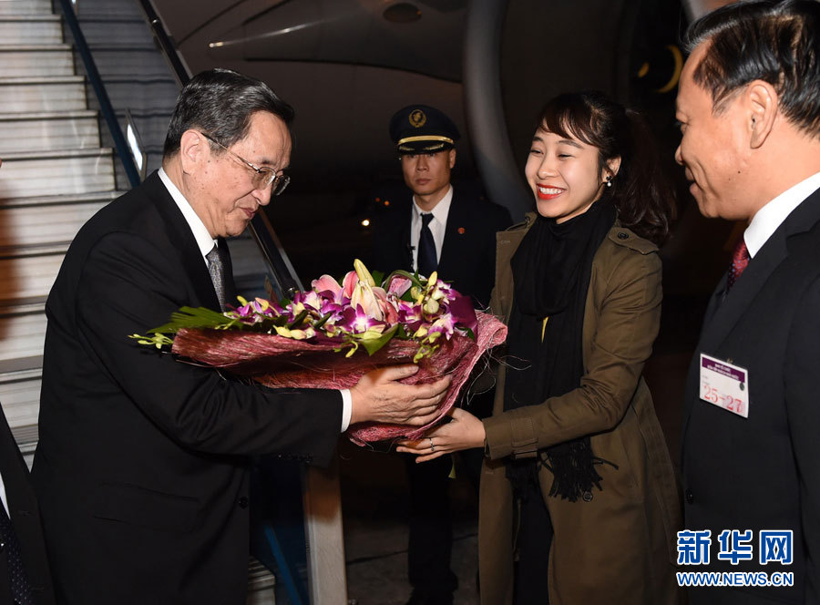 12月25日至27日，中共中央政治局常委、全國政協(xié)主席俞正聲對越南進行正式訪問。這是12月25日，俞正聲抵達河內(nèi)，開始對越南進行正式訪問。 新華社記者馬占成攝