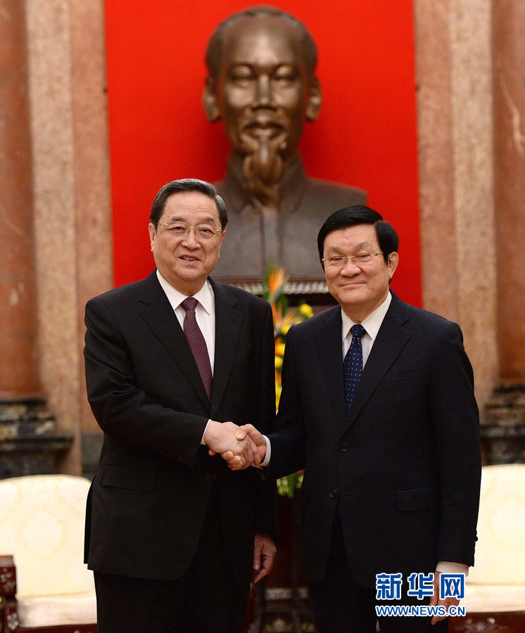 12月25日至27日，中共中央政治局常委、全國政協(xié)主席俞正聲對越南進行正式訪問。這是12月26日，俞正聲在河內(nèi)會見越南國家主席張晉創(chuàng)。 新華社記者馬占成攝