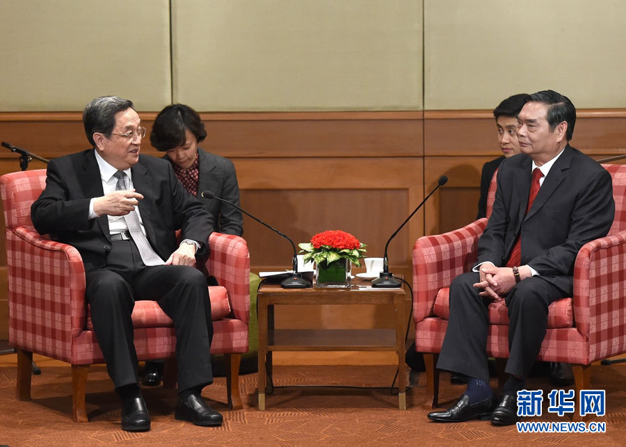 12月25日至27日，中共中央政治局常委、全國政協(xié)主席俞正聲對越南進行正式訪問。這是12月25日，俞正聲在河內(nèi)會見越共中央書記處常務(wù)書記黎鴻英。 新華社記者劉建生攝