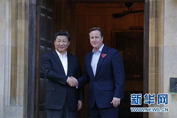 10月22日，國家主席習(xí)近平在契克斯首相鄉(xiāng)間別墅同英國首相卡梅倫再次會晤。新華社記者 鞠鵬 攝