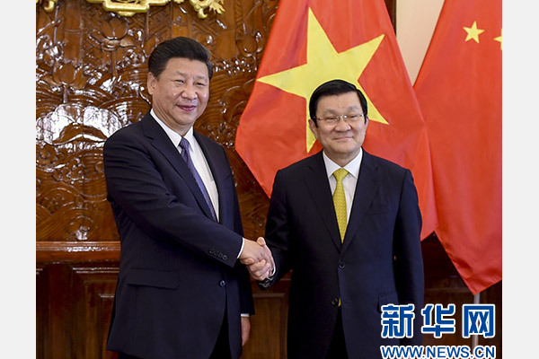 11月6日，中共中央總書(shū)記、國(guó)家主席習(xí)近平在河內(nèi)同越南國(guó)家主席張晉創(chuàng)舉行會(huì)談。 新華社記者李學(xué)仁攝