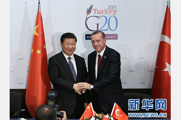 當?shù)貢r間11月14日，國家主席習近平在土耳其安塔利亞會見土耳其總統(tǒng)埃爾多安。 新華社記者 龐興雷 攝