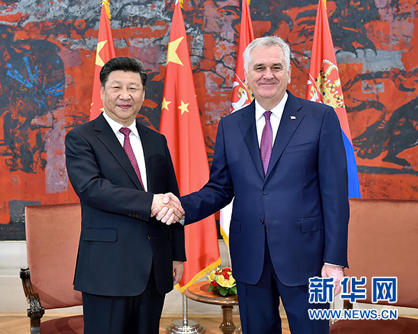 6月18日，國家主席習近平在貝爾格萊德同塞爾維亞總統(tǒng)尼科利奇舉行會談。 新華社記者 李濤 攝 