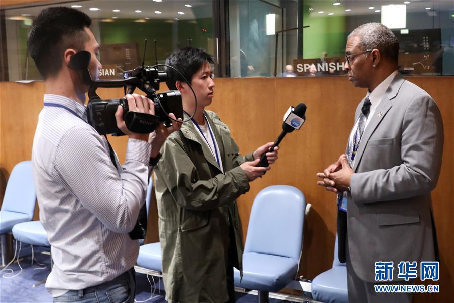 (國際·圖文互動)專訪:中美經(jīng)貿(mào)摩擦加劇全球經(jīng)濟下行風險——訪聯(lián)合國首席經(jīng)濟學家哈里斯