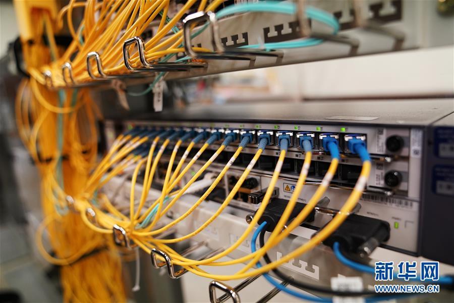 （國(guó)際&middot;圖文互動(dòng)）（3）通訊：安全、好用、實(shí)惠&mdash;&mdash;美國(guó)電信運(yùn)營(yíng)商的華為親體驗(yàn)