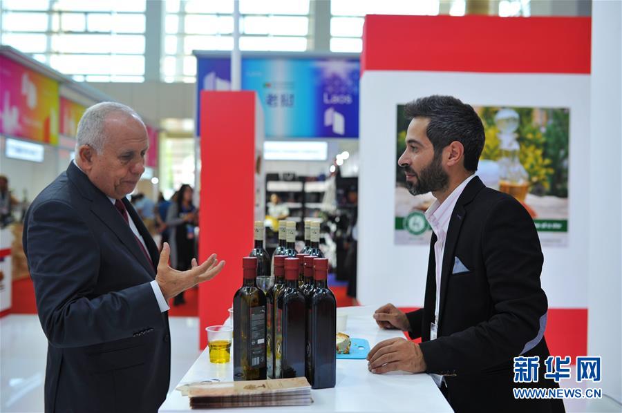 (新華全媒頭條·圖文互動(dòng))(14)舟舶繼路辟新天 商使交屬煥新顏——寫在第四屆中阿博覽會開幕之際