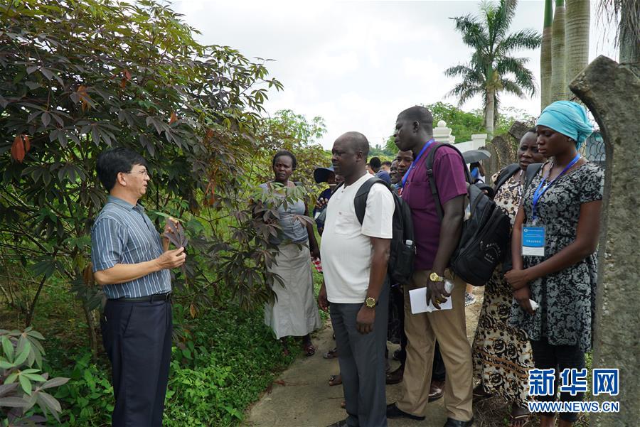 （在習近平新時代中國特色社會主義思想指引下&mdash;&mdash;新時代新作為新篇章&middot;總書記關(guān)切開放事&middot;圖文互動）（6）來中國&ldquo;學種地&rdquo;的&ldquo;洋學生&rdquo;