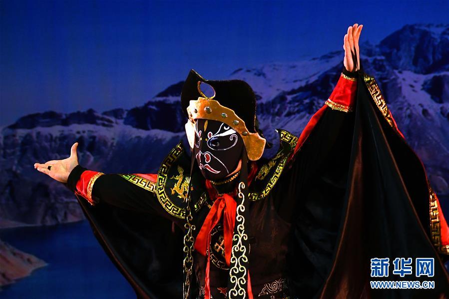 （國(guó)際）（1）&ldquo;歡樂(lè)春節(jié)&rdquo;專場(chǎng)演出拉開(kāi)中古建交60周年系列活動(dòng)序幕