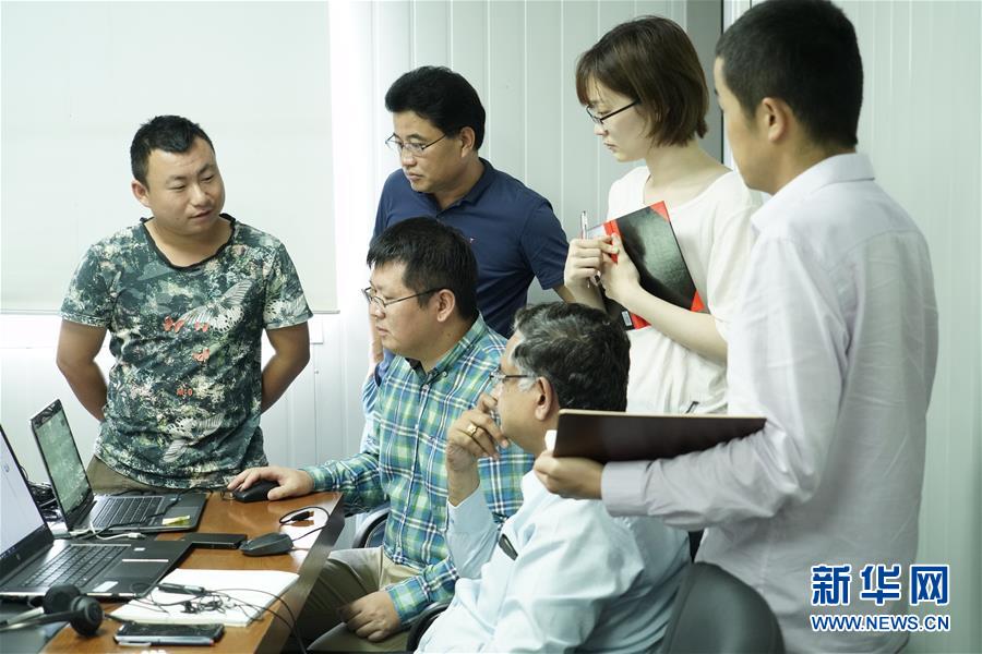 （國(guó)際&middot;圖文互動(dòng)）（1）通訊：春節(jié)，&ldquo;是工期而不是假期&rdquo;&mdash;&mdash;記科倫坡港口城的中國(guó)建設(shè)者