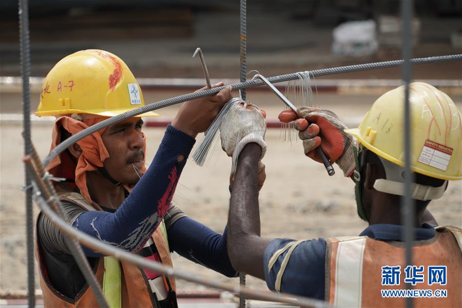 （國(guó)際&middot;圖文互動(dòng)）（4）通訊：春節(jié)，&ldquo;是工期而不是假期&rdquo;&mdash;&mdash;記科倫坡港口城的中國(guó)建設(shè)者