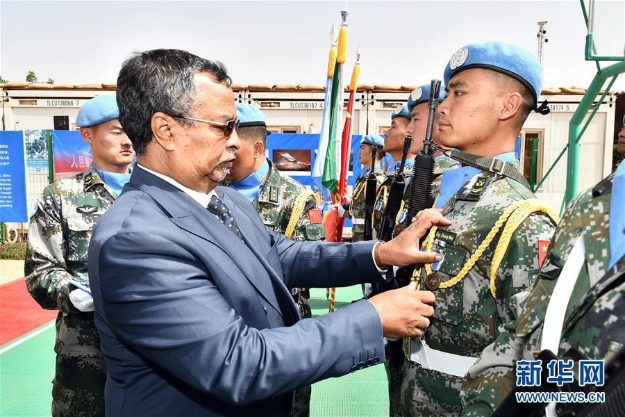 (國(guó)際·圖文互動(dòng))(1)中國(guó)413名維和官兵被聯(lián)合國(guó)授予“和平榮譽(yù)勛章”