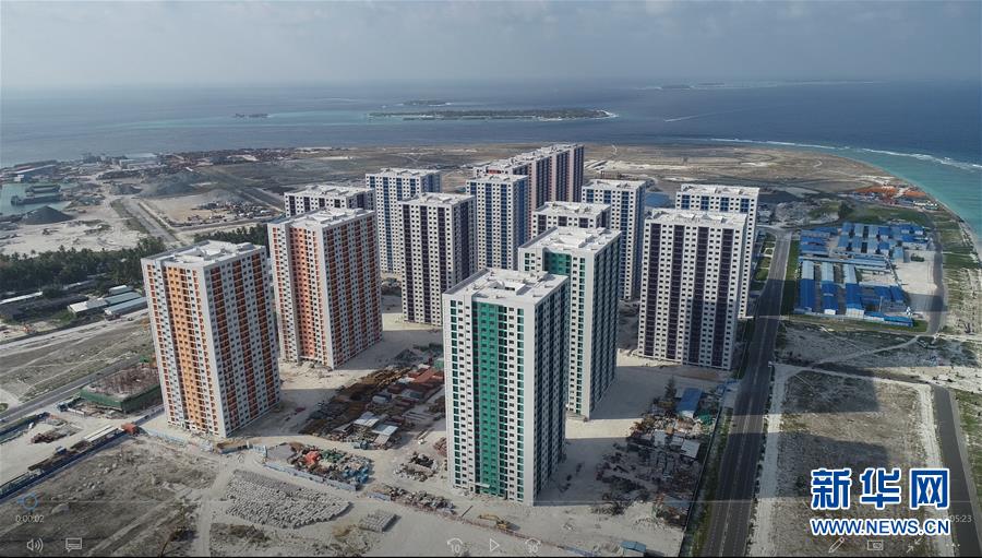 (國(guó)際·圖文互動(dòng))(2)疫情無(wú)阻中企向馬爾代夫提前交付大型保障房項(xiàng)目