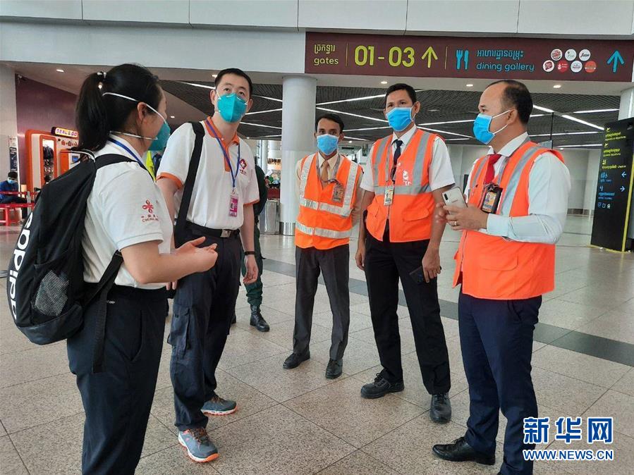 （國際疫情&middot;圖文互動）（4）&ldquo;工作忙碌又細(xì)致，經(jīng)驗豐富又專業(yè)&rdquo;&mdash;&mdash;一名柬埔寨青年眼中的中國援柬抗疫醫(yī)療專家組