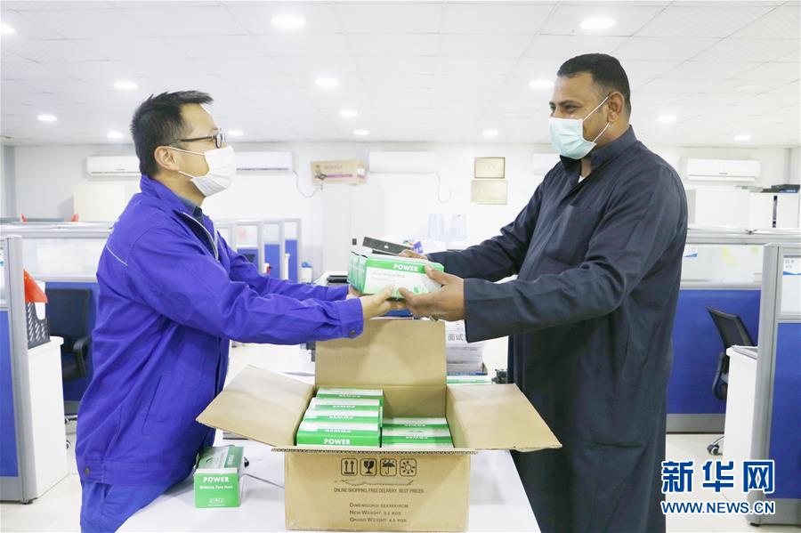 （國際疫情&middot;圖文互動(dòng)）（3）通訊：防疫、生產(chǎn)兩不誤，沙漠現(xiàn)&ldquo;棋盤&rdquo;&mdash;&mdash;記中企承建科威特住房基建項(xiàng)目