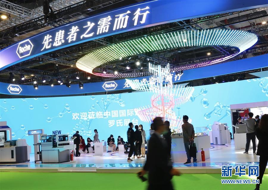 （第三屆進(jìn)博會(huì)&middot;圖文互動(dòng)）（9）新疫苗、新療法，進(jìn)博會(huì)最&ldquo;火爆&rdquo;展區(qū)見(jiàn)聞