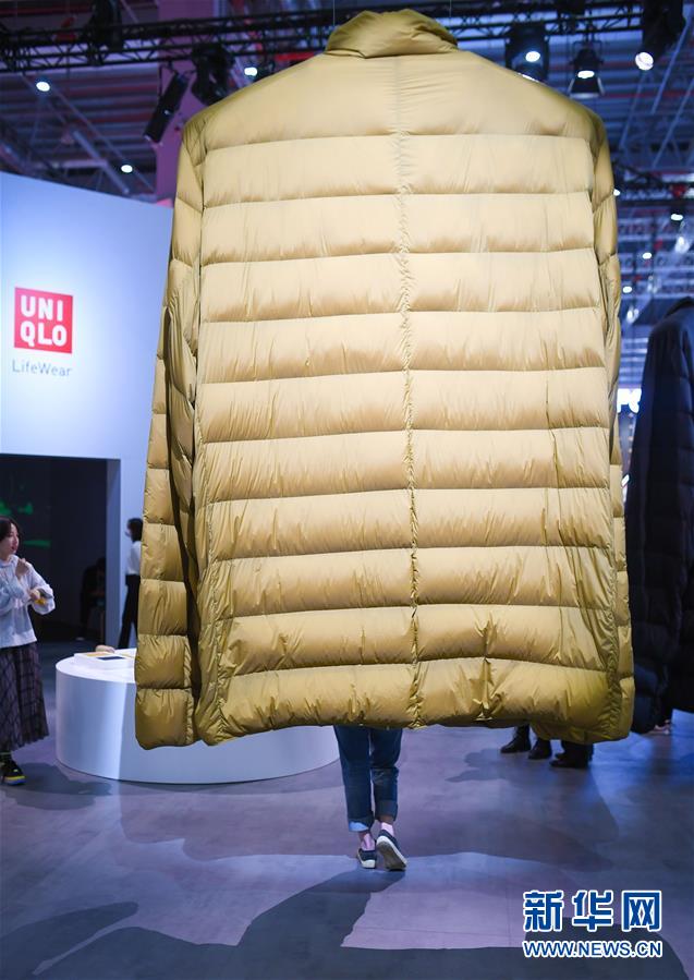 （第三屆進(jìn)博會&middot;新華視界）（5）觀展體驗(yàn)：多彩&middot;絢爛&middot;未來感