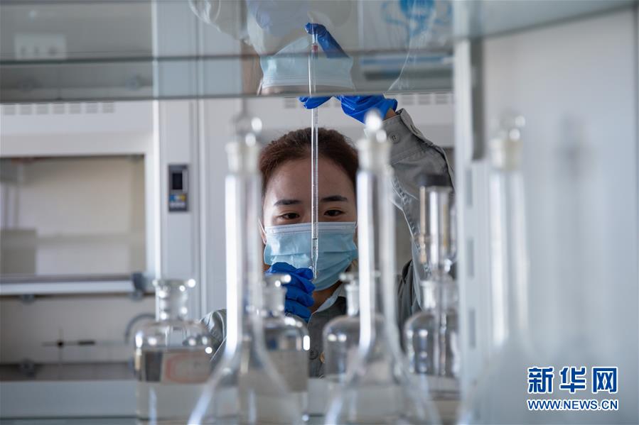 (國(guó)際)(6)中老合資老撾首個(gè)石油煉化項(xiàng)目投產(chǎn)