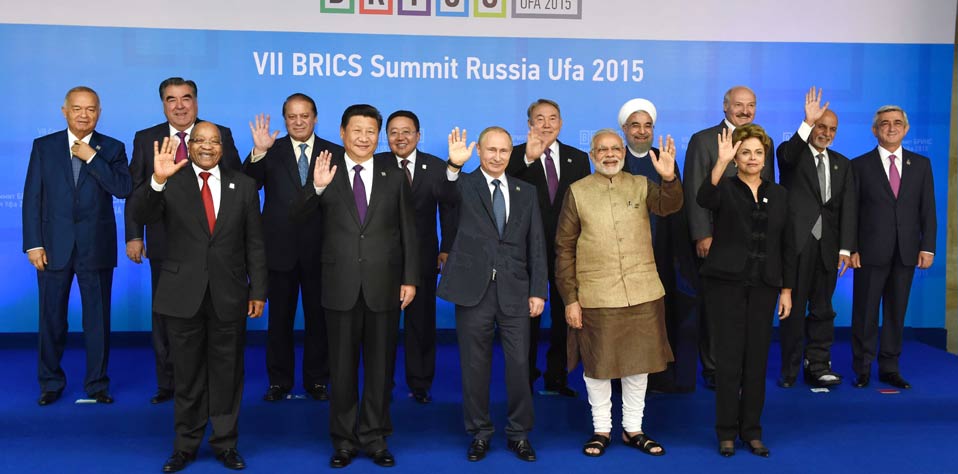 習近平出席金磚國家同歐亞經(jīng)濟聯(lián)盟、上海合作組織成員國、觀察員國及受邀國領(lǐng)導人對話會