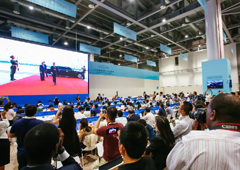 回放:習(xí)近平會(huì)見(jiàn)中外記者