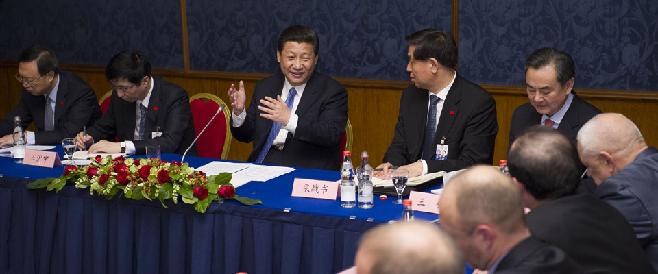 習(xí)近平會見俄羅斯?jié)h學(xué)家、學(xué)漢語的學(xué)生和媒體代表