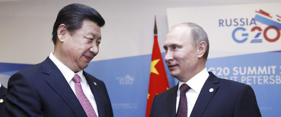 2013年9月，習(xí)近平在圣彼得堡會見普京